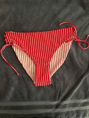 Cupshe Red and White Striped Tie-Side Bikini Bottoms NWOT
